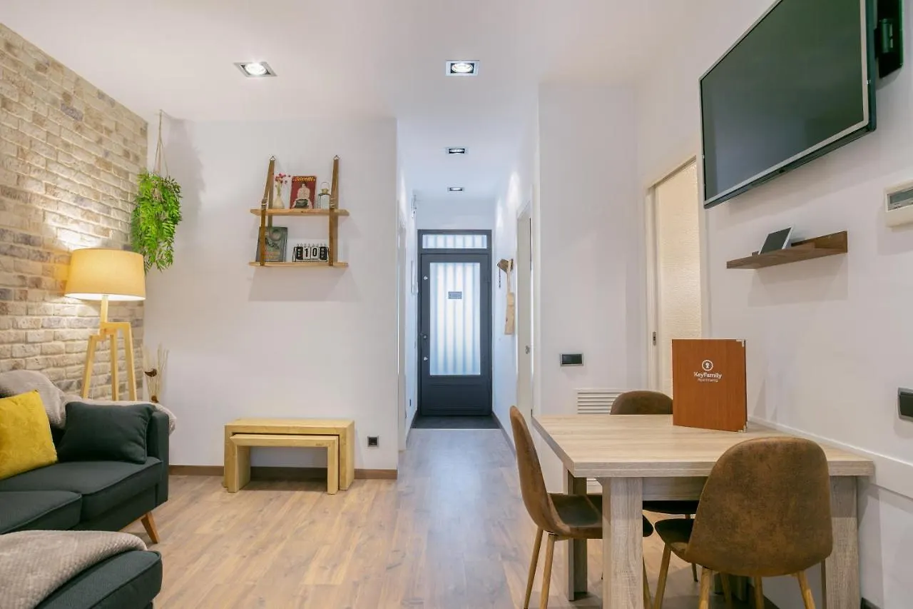 Keyfamily Lovely Villa برشلونة